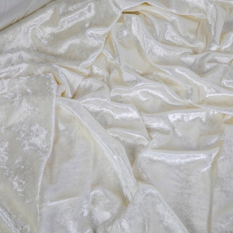 velvet-fabric-roll